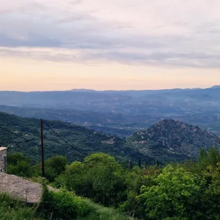 Arxontiko Taygeti Πανσιόν
